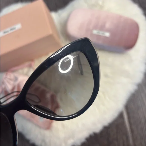 Miu Miu Black Sunglasses with Pink Velvet Accessories - Picture 3 of 5